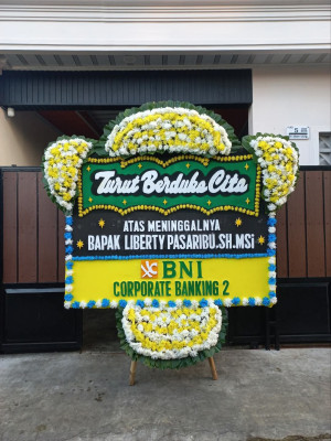 Papan Bunga Duka di Tanjung Laut